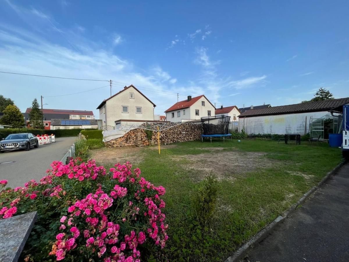 Guntia Apartment Mit Grossem Garten Günzburg Eksteriør bilde