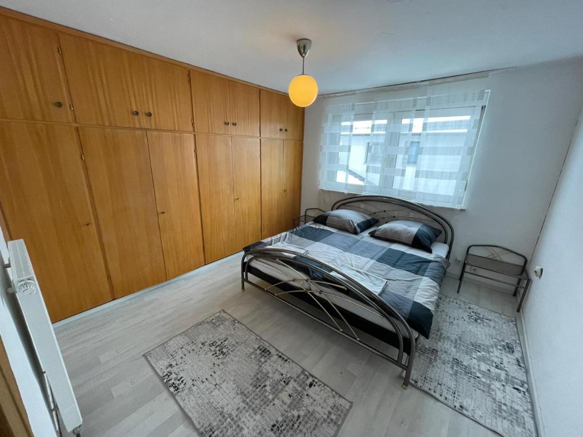 Guntia Apartment Mit Grossem Garten Günzburg Eksteriør bilde
